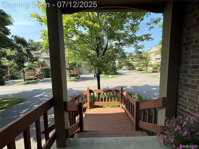 4178 Breckenridge Dr, West Bloomfield, MI 48322 - view of wooden porch