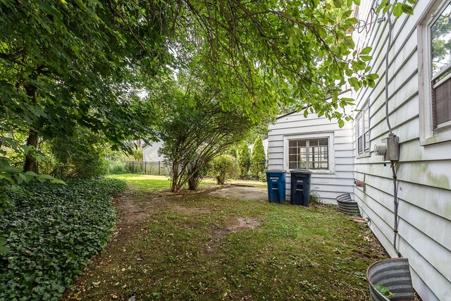 303 Wesley St, Ann Arbor, MI 48103 - view of yard