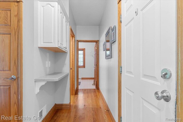 4261 Brest Rd, Newport, MI 48166