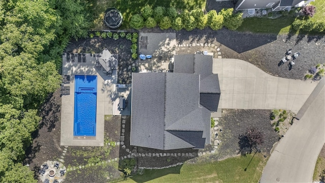 18734 Leonard Ct, New Buffalo, MI 49117 - aerial view of a pool