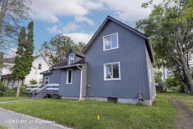 611 W 2nd St, Pinconning, MI 48650 - photo 1
