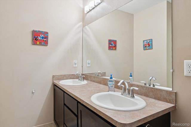 170 W Reed Lake Ct, Commerce Twp, MI 48390 - bathroom featuring double vanity