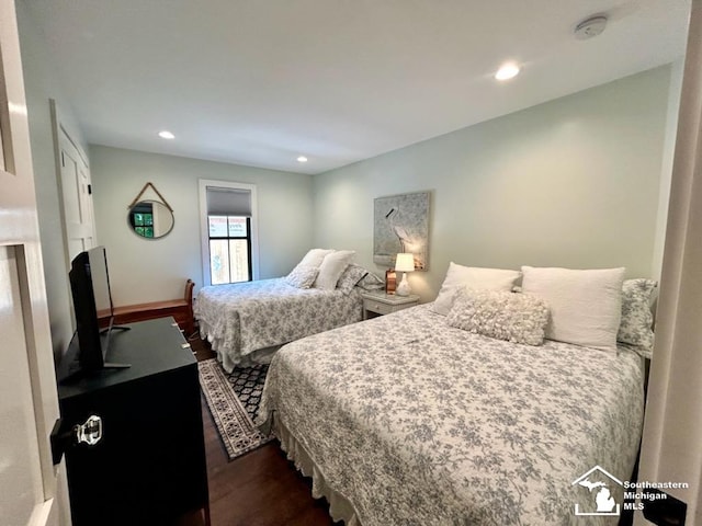 314 W Division St, Boyne City, MI 49712 - bedroom featuring dark wood finished floors and recessed lighting