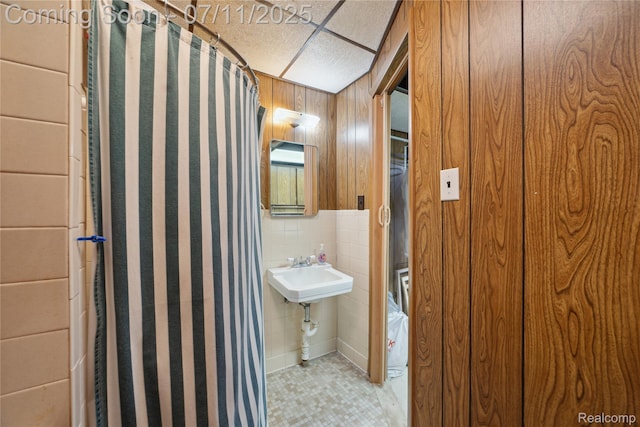 19190 Woodworth, Redford, MI 48240 - bathroom with tile walls and wooden walls