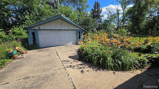 11746 Findlay St, Detroit, MI 48205 - photo 4