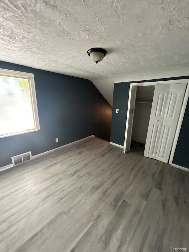 10811 Roxbury St, Detroit, MI 48224 - photo 13