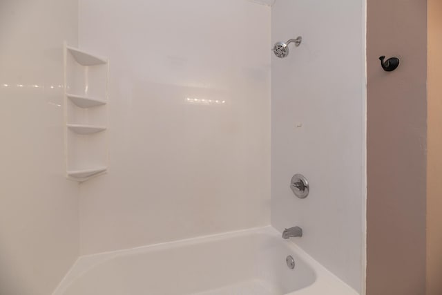 3026 Leigh Ave, Kalamazoo, MI 49048 - bathroom with washtub / shower combination