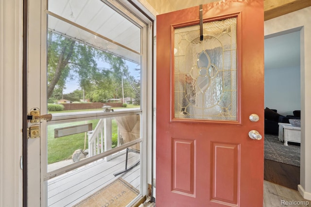 514 Sulley St, Waterford, MI 48327 - entryway with healthy amount of natural light