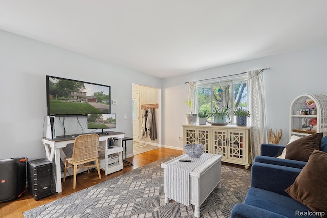 514 Sulley St, Waterford, MI 48327 - view of living room