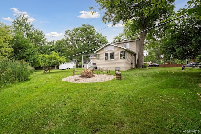 514 Sulley St, Waterford, MI 48327 - view of grassy yard