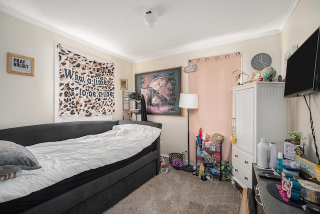 2820 Lowell St, Kalamazoo, MI 49001 - bedroom featuring ornamental molding and carpet