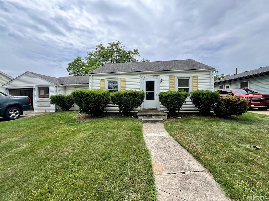21634 Lange St, Saint Clair Shores, MI 48080 - photo 1