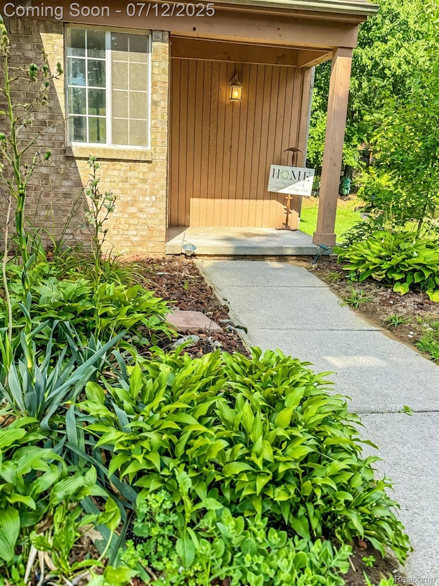 6295 Hunter Pointe St, Dearborn, MI 48185 - photo 3