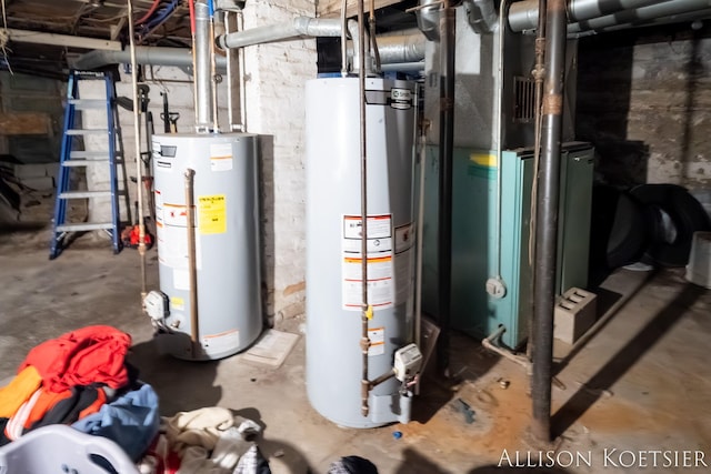 945 Kalamazoo Ave SE, Grand Rapids, MI 49507 - utilities featuring water heater