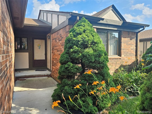 4866 Elm Tree Ln, Warren, MI 48092 - doorway to property with brick siding