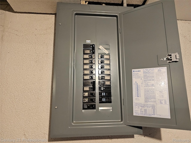 4866 Elm Tree Ln, Warren, MI 48092 - utility room featuring electric panel