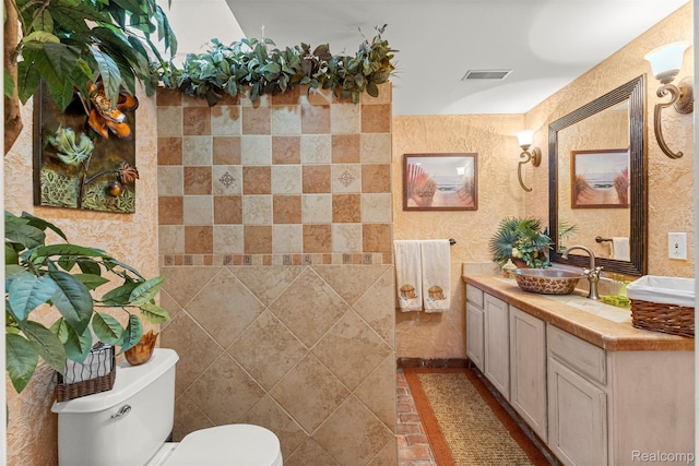 24065 Timber Creek Ln, Flat Rock, MI 48134 - bathroom with toilet and double vanity