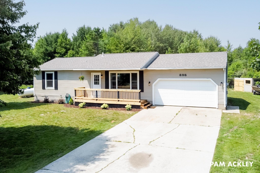 898 E Riley Thompson Rd, Muskegon, MI 49445 - photo 1