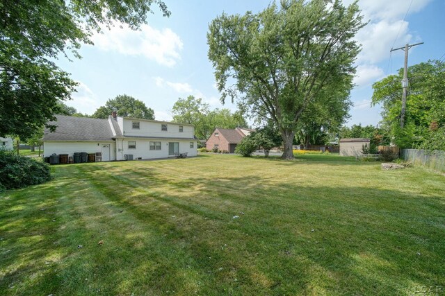 608 Brook St, Tecumseh, MI 49286 - view of yard
