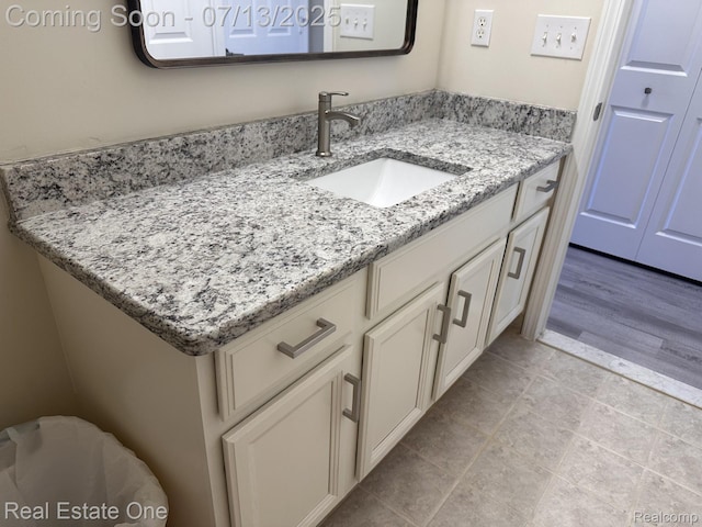 820 Woodhaven Dr, Commerce Twp, MI 48390 - bathroom featuring vanity
