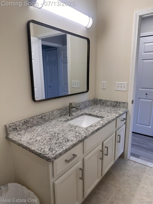 820 Woodhaven Dr, Commerce Twp, MI 48390 - bathroom featuring vanity