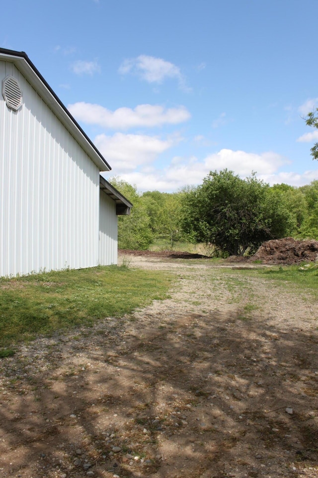 411 Block Rd, Coldwater, MI 49036 - view of yard