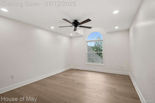 4743 S Ridge Dr, West Bloomfield, MI 48323 - unfurnished room with a ceiling fan, recessed lighting, and wood finished floors