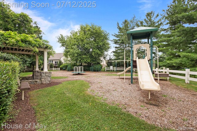 4743 S Ridge Dr, West Bloomfield, MI 48323 - view of community jungle gym