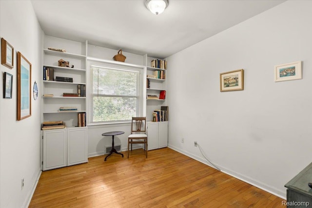 15588 Kirkshire Ave, Beverly Hills, MI 48025 - sitting room featuring light wood finished floors and baseboards