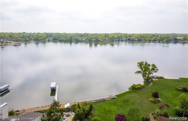 4768 Wendrick Dr, West Bloomfield, MI 48323 - water view