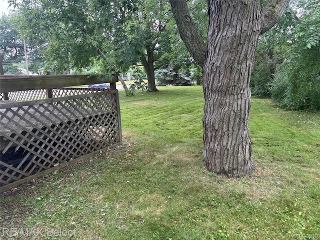 3605 Hogarth Ave, Flint, MI 48532 - view of green lawn