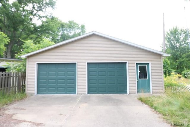 6048 N Lapeer Rd, Fostoria, MI 48435 - view of detached garage