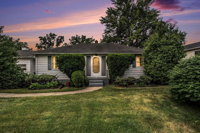 2736 Cascade Rd SE, Grand Rapids, MI 49506 - single story home featuring a yard