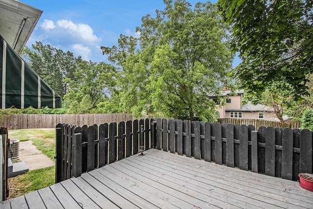 2736 Cascade Rd SE, Grand Rapids, MI 49506 - wooden deck with a fenced backyard