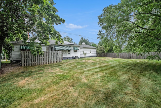 2736 Cascade Rd SE, Grand Rapids, MI 49506 - view of yard