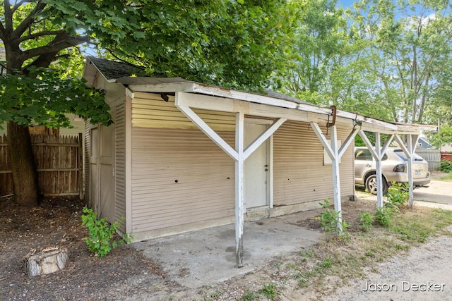 1440 College Ave NE, Grand Rapids, MI 49505 - view of outbuilding with a carport