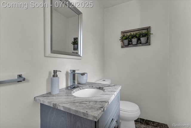 19425 Butternut Ln, Southfield, MI 48076 - bathroom with vanity and toilet