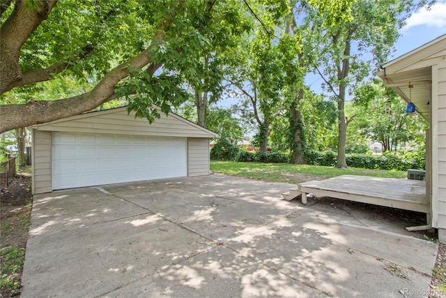 6329 Loraine St, Romulus, MI 48174 - view of detached garage