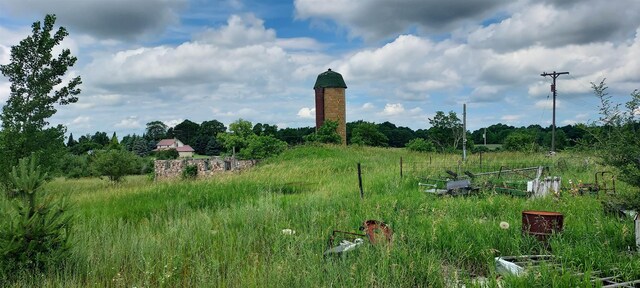 2402 E Sparling Rd, Kingsley, MI 49649