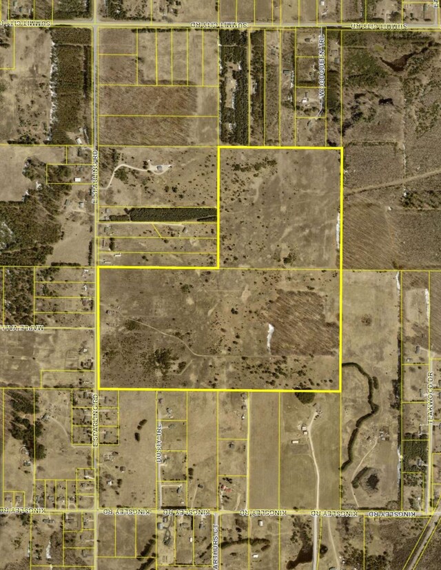 2402 E Sparling Rd, Kingsley, MI 49649
