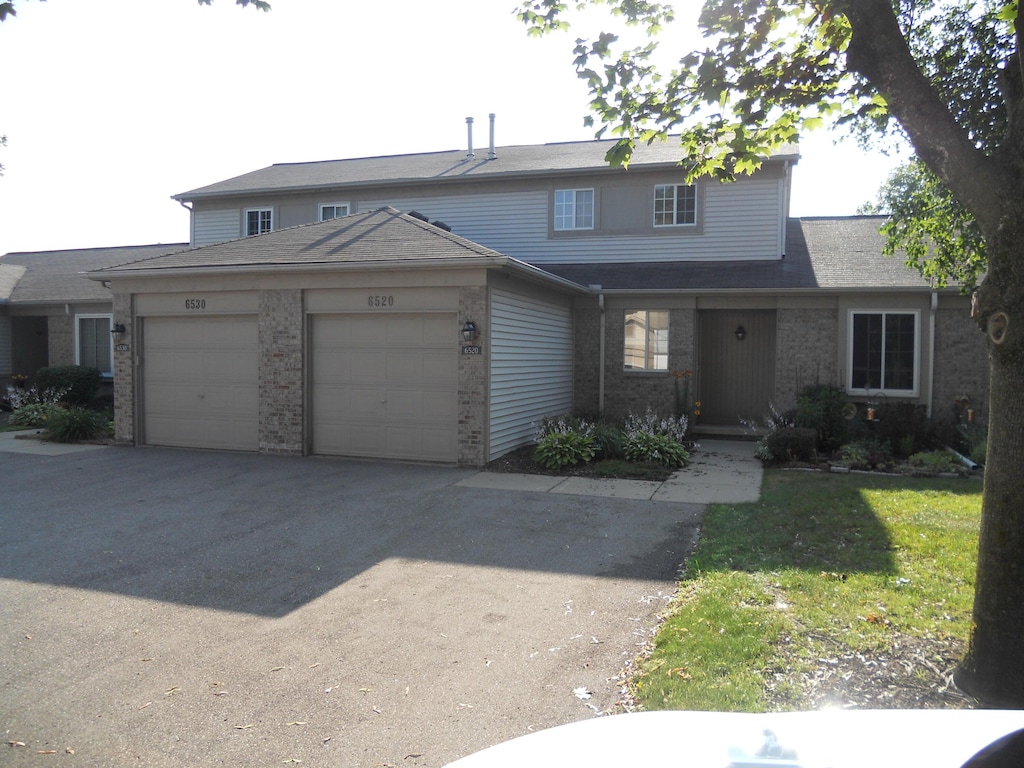 6520 Deerhurst Dr, Westland, MI 48185 - photo 1