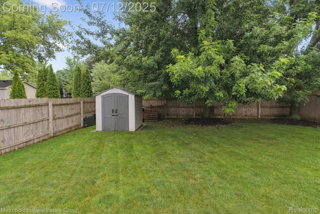 2129 Camelot Dr, Troy, MI 48083 - fenced backyard with a storage shed