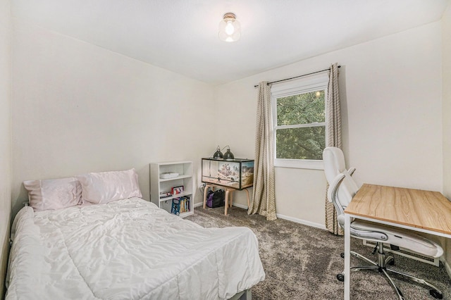 4649 Northview Ave NE, Grand Rapids, MI 49525 - carpeted bedroom featuring baseboards and an office area