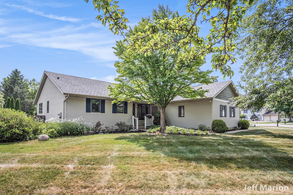 1867 Forest Lake Dr SE, Grand Rapids, MI 49546 - photo 1