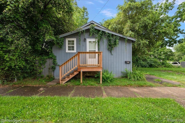80 Michigan Ave, Pontiac, MI 48342 - photo 2