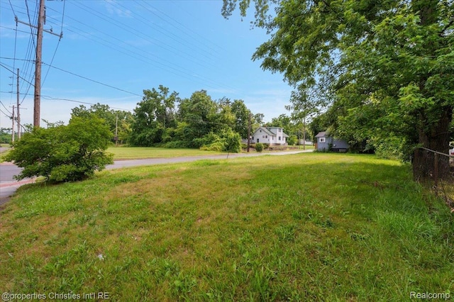 80 Michigan Ave, Pontiac, MI 48342 - photo 5
