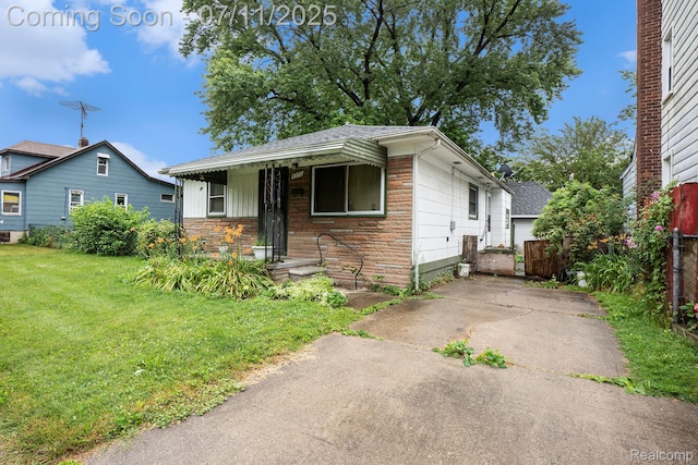 8270 Maxwell Ave, Warren, MI 48089 - photo 4