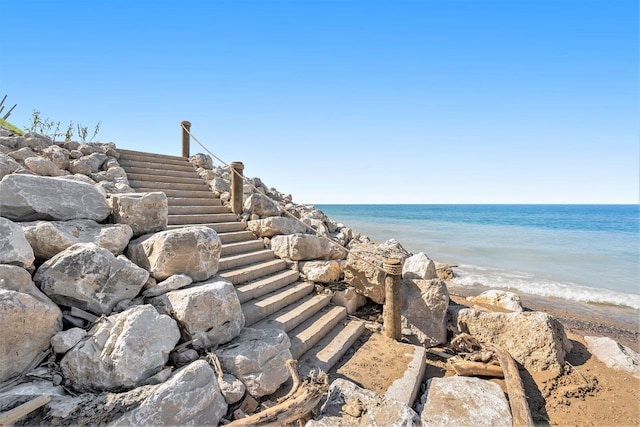 7229 Lakeview Ave, South Haven, MI 49090 - water view with nearby beach