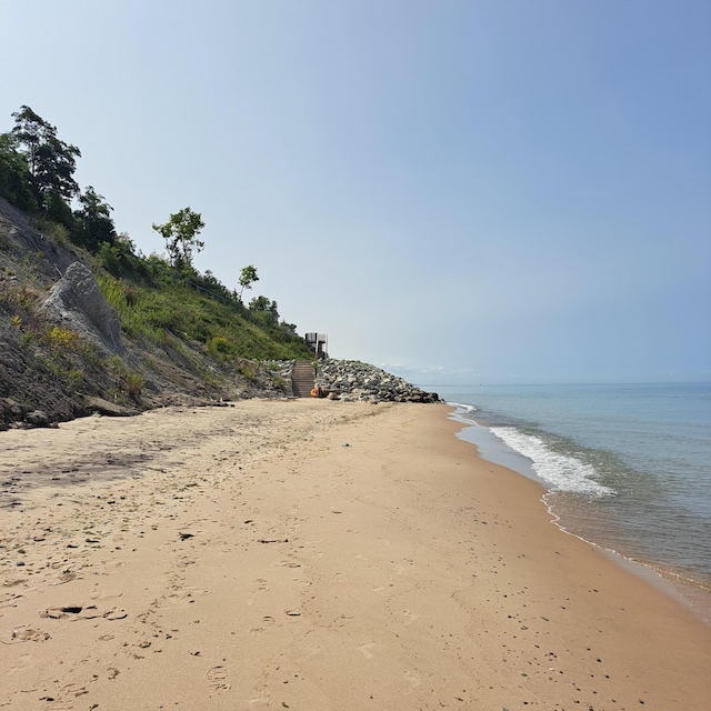 7229 Lakeview Ave, South Haven, MI 49090 - water view with local beach
