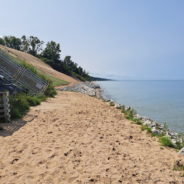 7229 Lakeview Ave, South Haven, MI 49090 - water view
